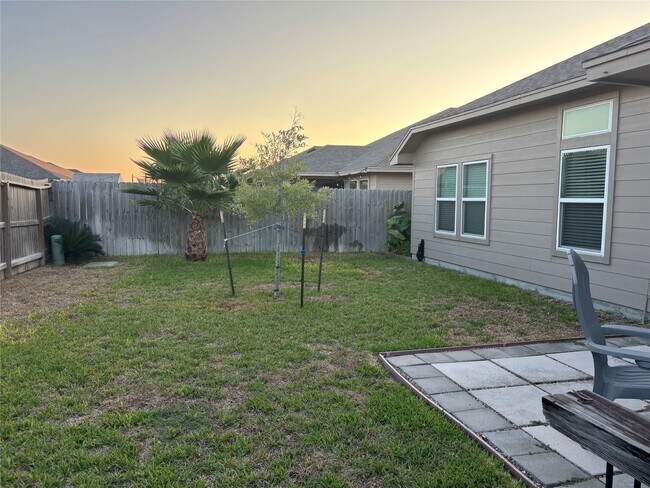 Building Photo - 7510 Loyd Neal Dr