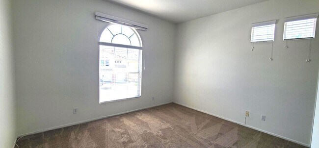 Building Photo - Single Family House - 4 Bedrooms + 2.5 Bat...