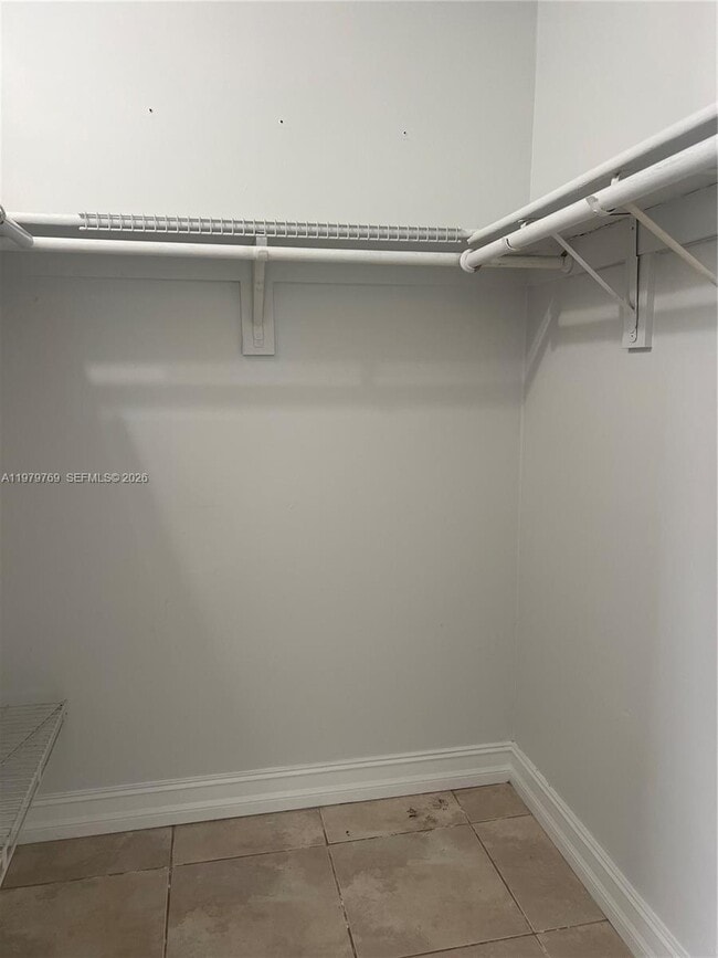 Building Photo - 6950 Miami Gardens Dr