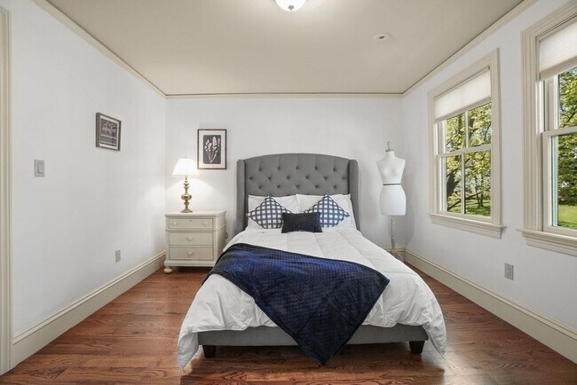 Building Photo - 28 Pennsylvania Ave