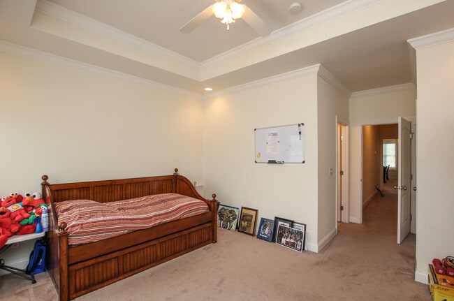 Building Photo - 5930 Obrien Ave