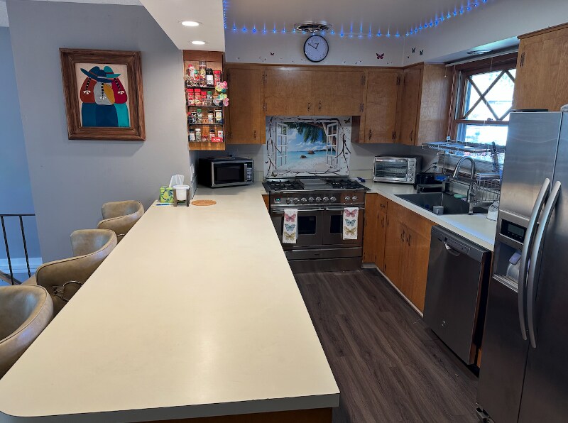 Building Photo - 11500 SW Fairfield St