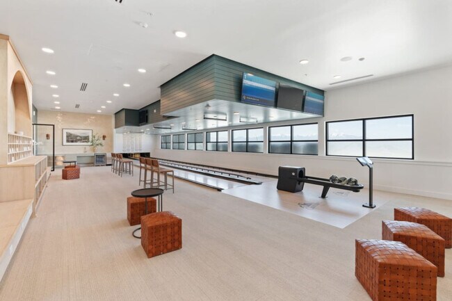Building Photo - 320 N 490 W