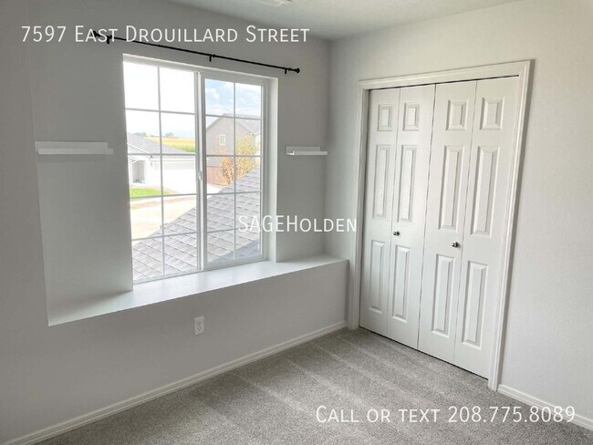 Building Photo - 7597 E Drouillard St