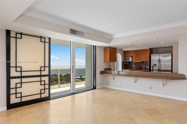 Building Photo - 2715 N Ocean Blvd