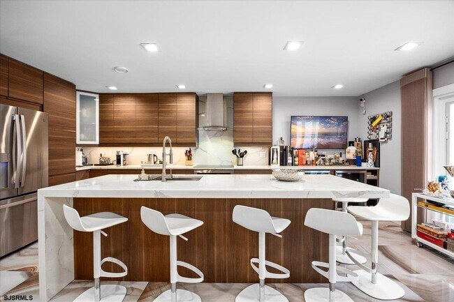 Building Photo - 9616 Pacific Ave