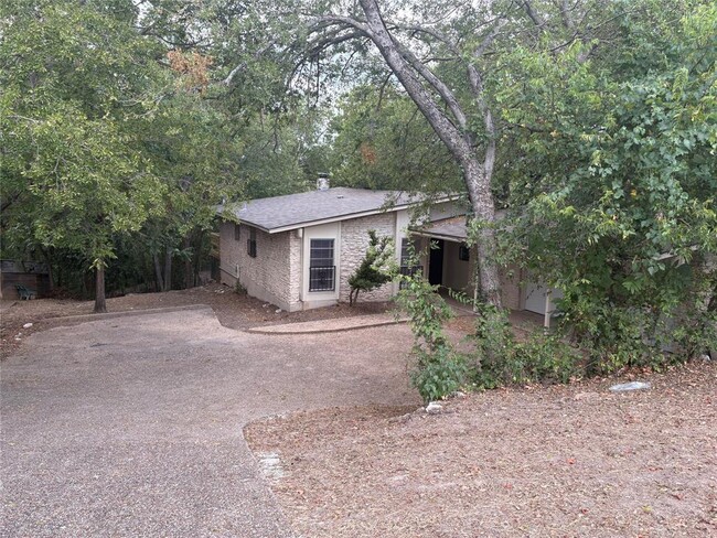 Building Photo - 11913 Rennalee Loop
