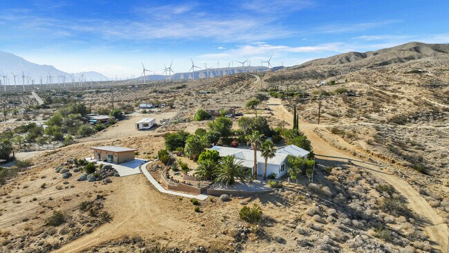 Building Photo - 60781 Painted Hills Rd
