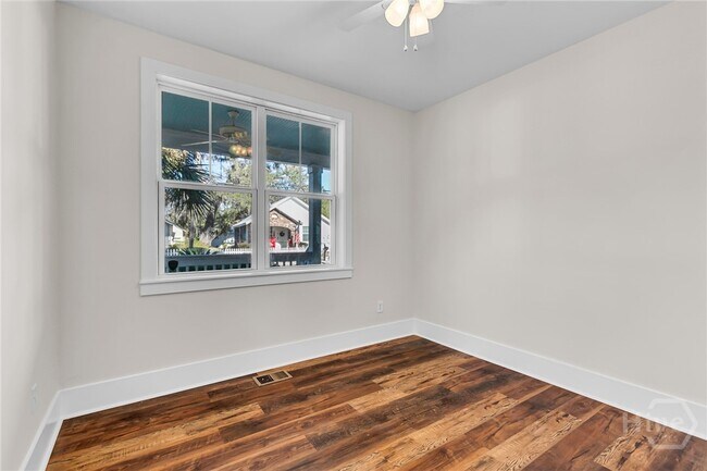 Building Photo - 3223 Bannon Ave