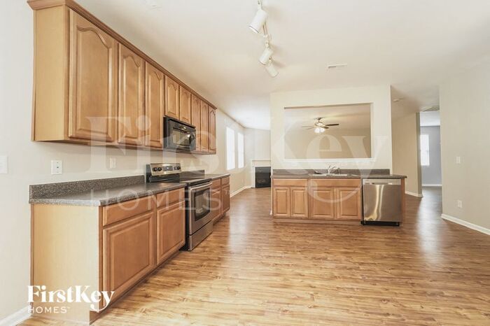 Building Photo - 7302 Lamplighter Close Dr