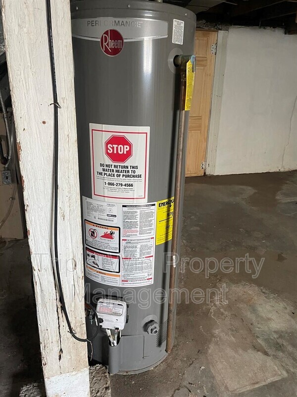 Building Photo - 132 Cunningham Ave