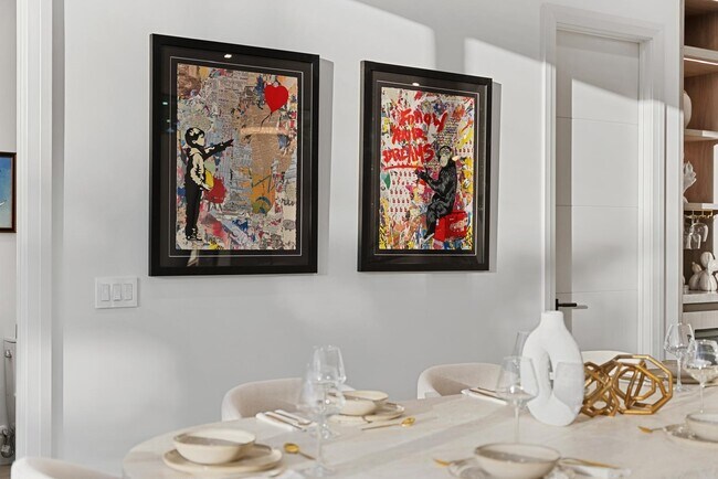 Building Photo - 220 S Swinton Ave