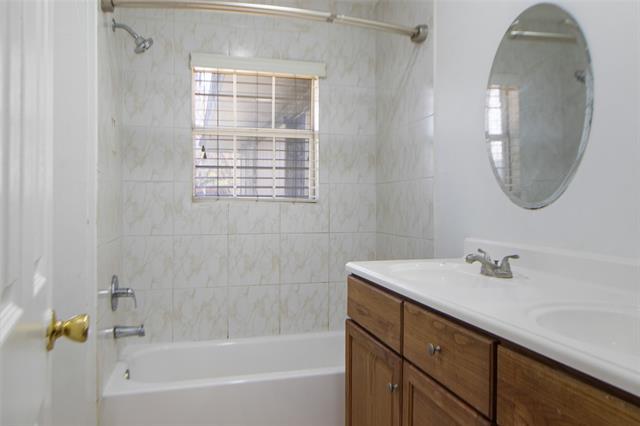 Building Photo - 2707 Judy Dr