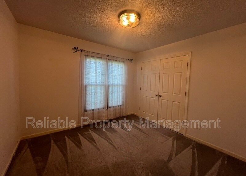 Building Photo - 5110 Raleigh Rd