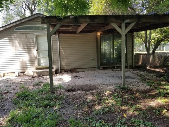 Building Photo - 2946 W Latoka St