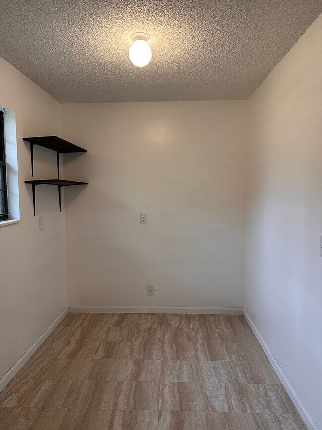 Building Photo - 562 Mush Bluff Rd