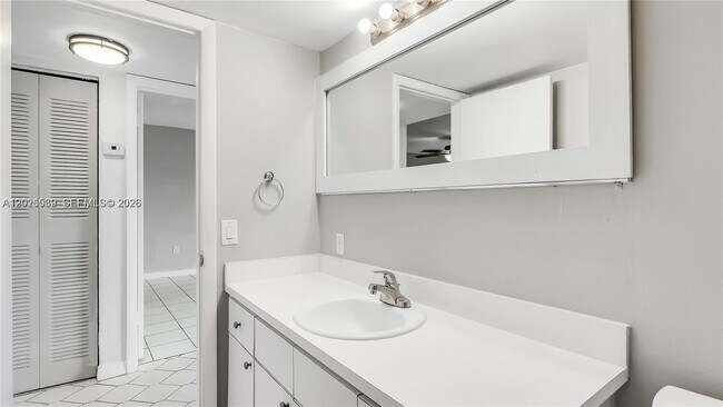 Building Photo - 7231 Miami Lakes Dr