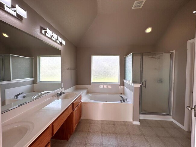 Building Photo - 2609 Pumpkin Ridge Ct