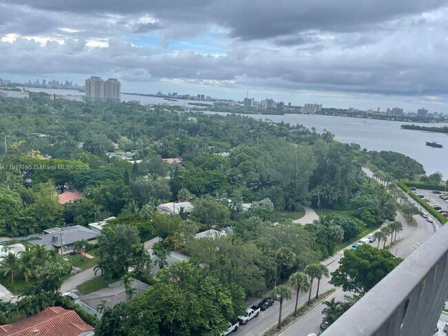 Building Photo - 780 NE 69th St