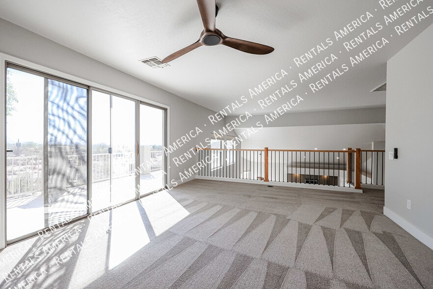 Building Photo - 2355 N Travis Cir