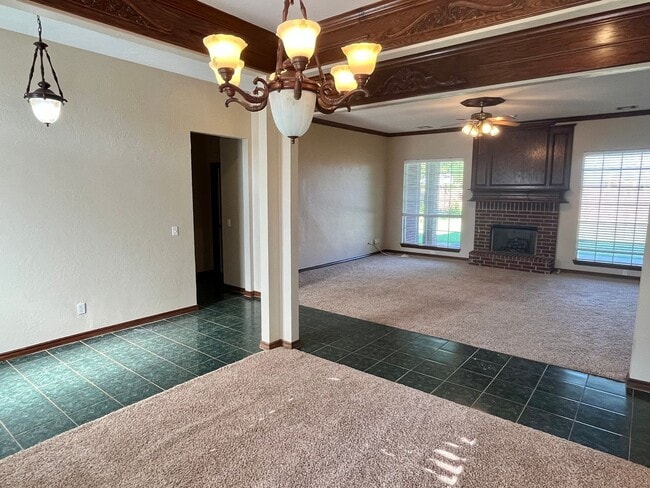 Building Photo - Large 3 Bed 2.5 Bath In Edmond