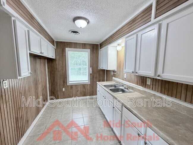 Building Photo - 474 Brockwood Cove