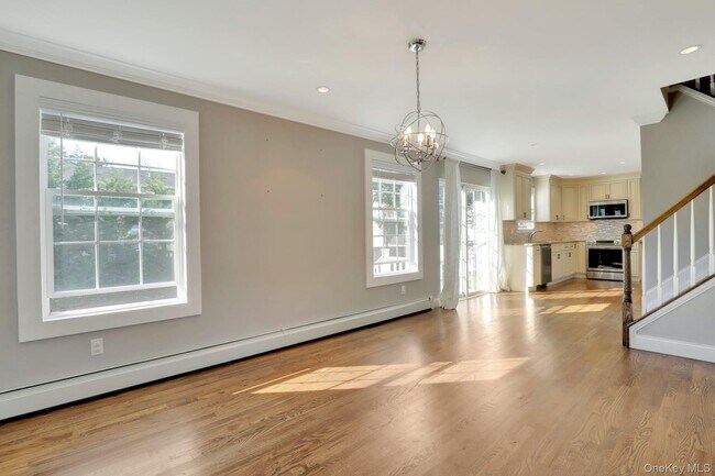 Building Photo - 32 Delamere St