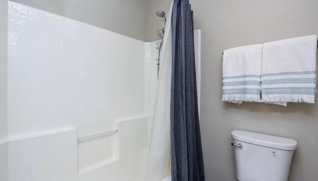 Building Photo - Beautiful Condo In Surprise Valley!
