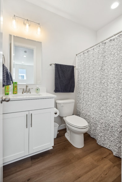 Building Photo - 12467 W Endsley Ln