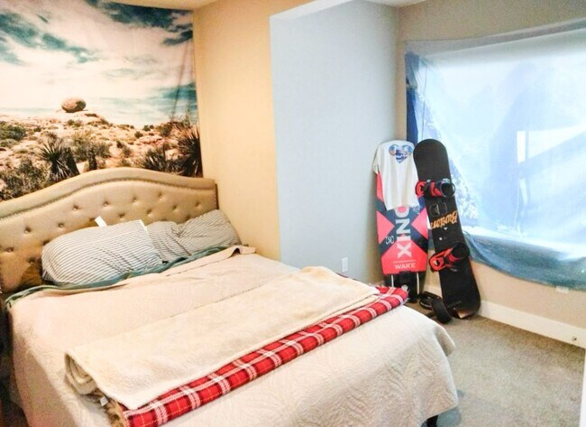 Building Photo - Beautiful 3 bedroom 2.5 bathroom condo MOVE IN SPECIAL