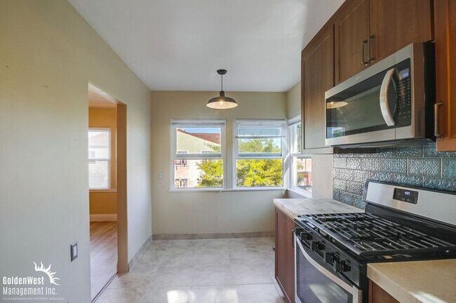 Building Photo - Newly Upgraded 3Bdm 2Ba Home in the Heart ...