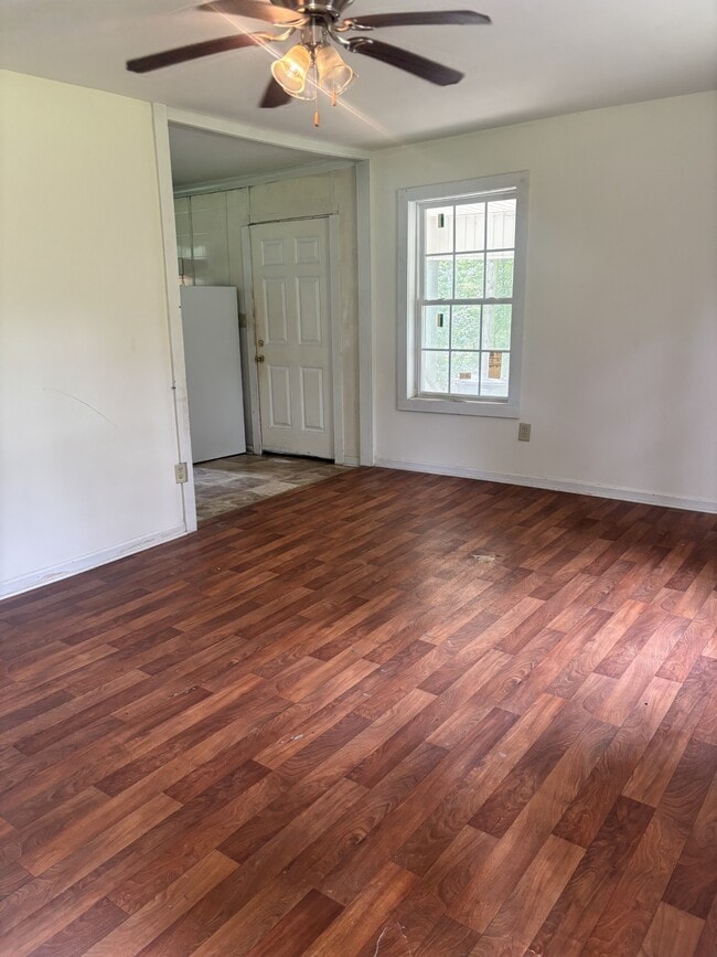 Building Photo - 135 1st St