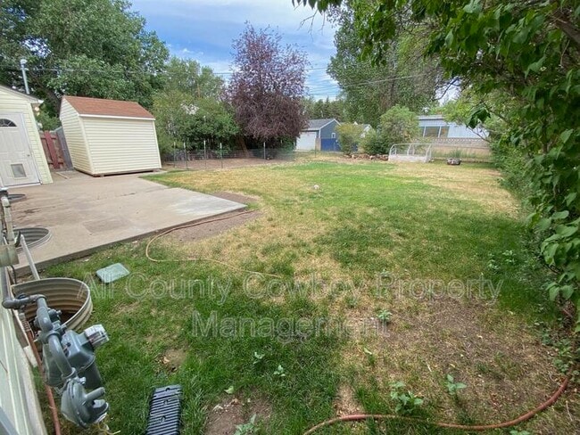 Building Photo - 1417 E Spring Creek Dr