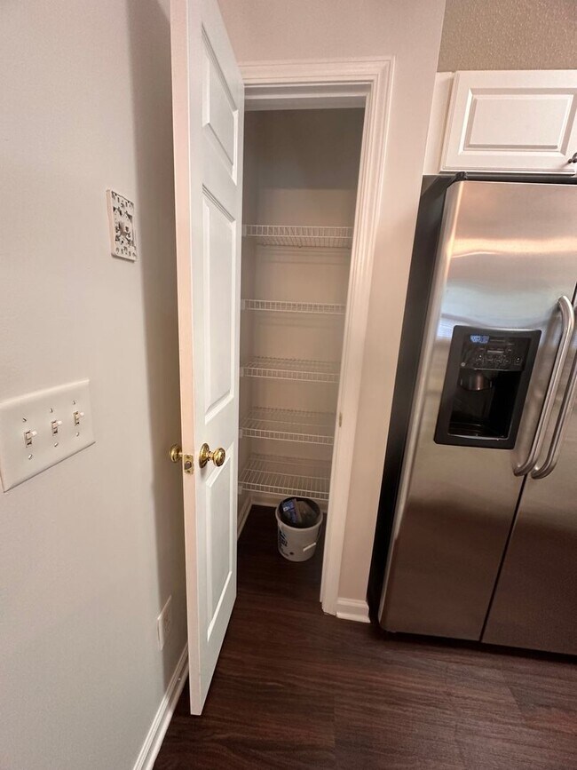 Building Photo - Cozy 2BR 2BA Condo in High Point