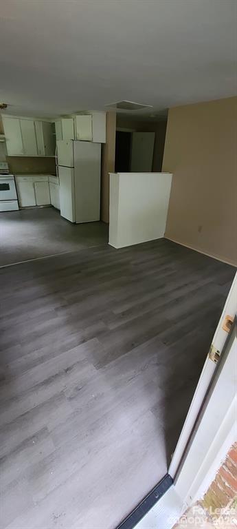 Building Photo - 151 Crescent Dr