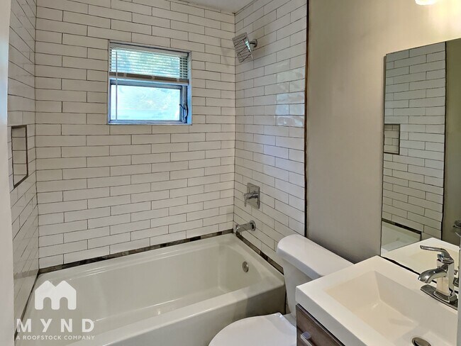 Building Photo - 224 Buchanan Terrace