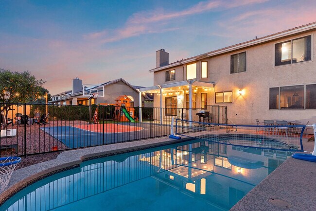 Building Photo - 7157 W Windrose Dr