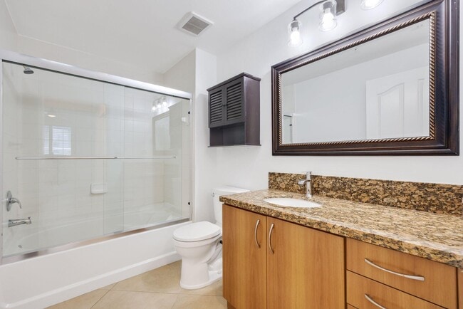 Building Photo - 250 NE 3rd Ave