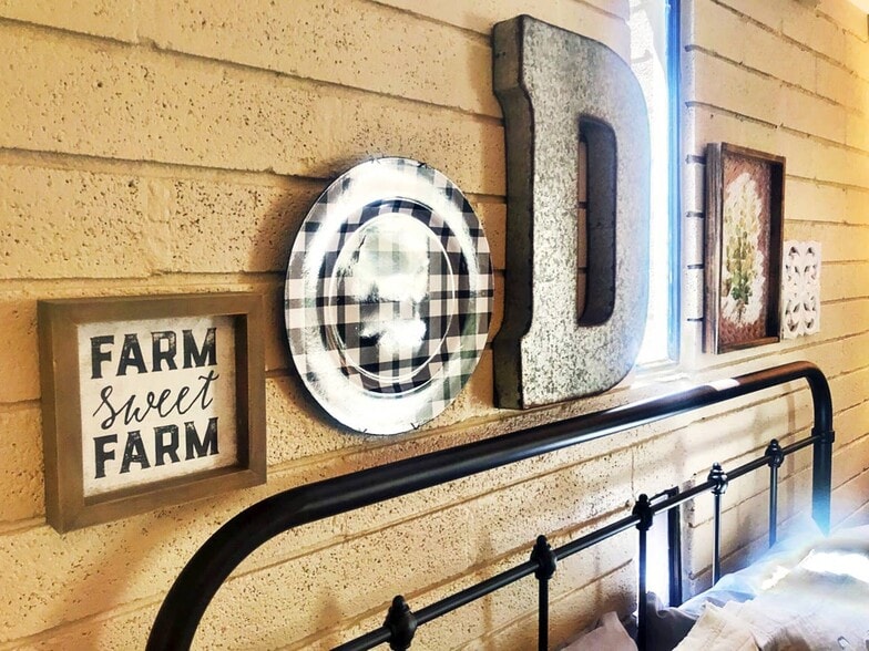 Building Photo - 13016 Constitution Ave NE