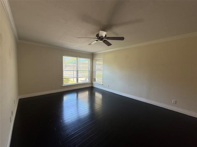 Building Photo - 1135 Park Center St