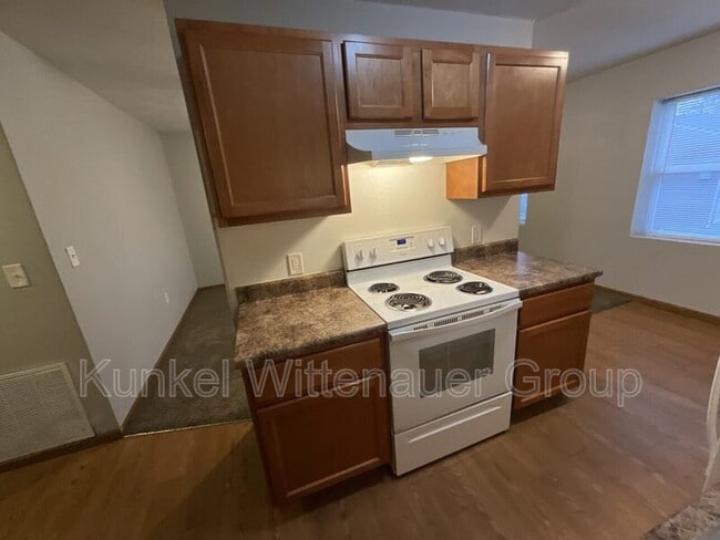 Building Photo - 1810 Jamestown Rd