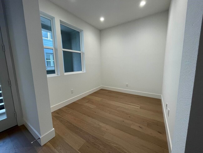 Building Photo - 5708 Melon Ct