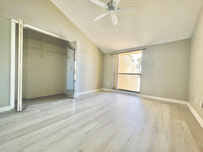 Building Photo - 8805 Lateen Ln