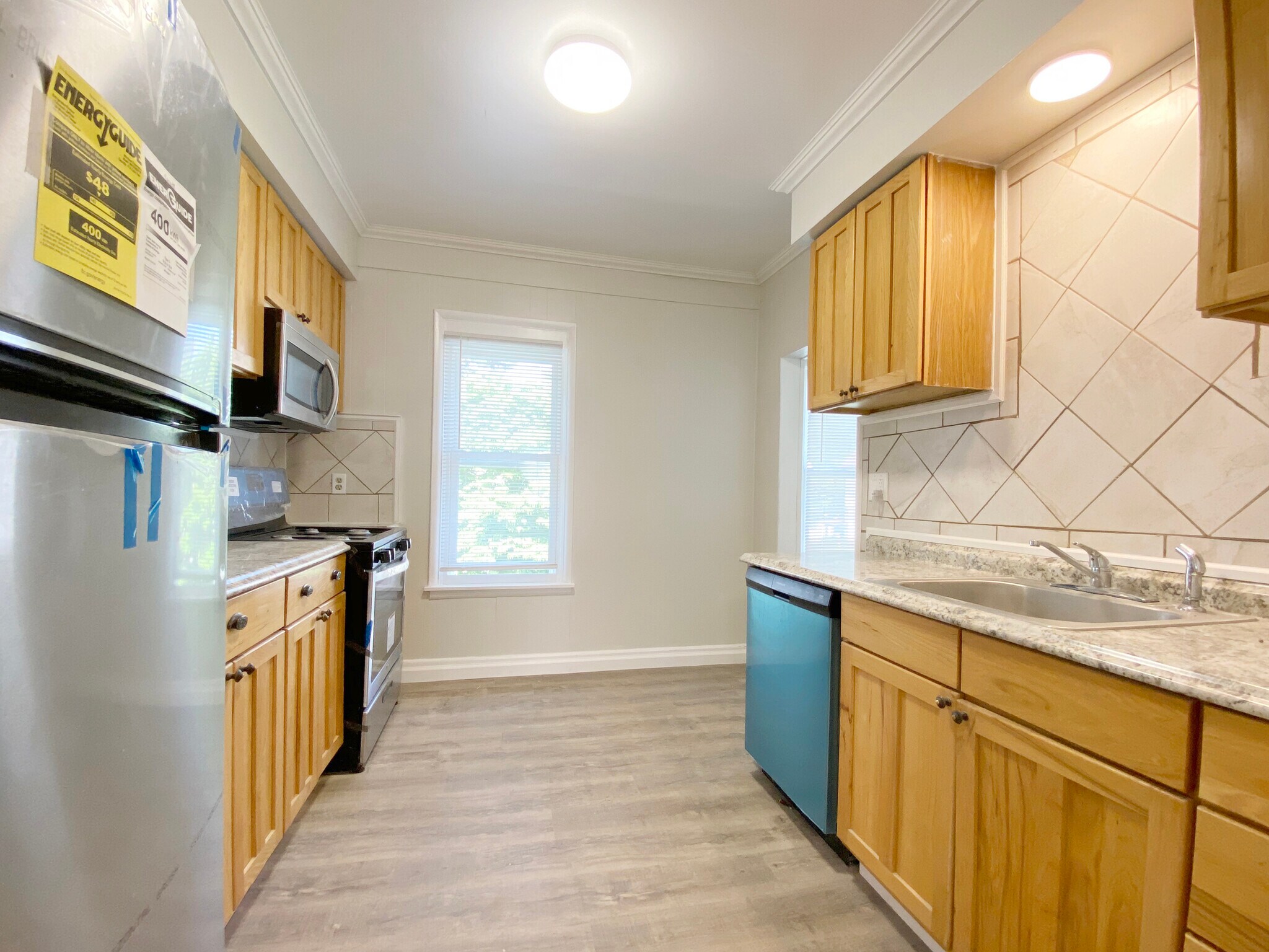 Building Photo - 12 Serrell Ave