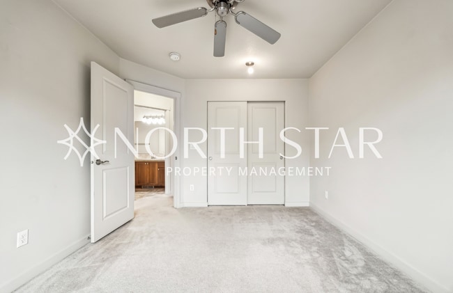 Building Photo - Vaulted Ceilings, Modern Finishes & Easy Living