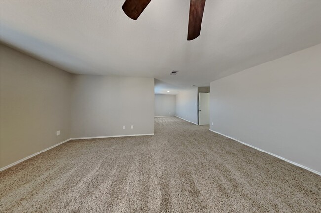 Building Photo - 20911 Hazy Bluff Ct