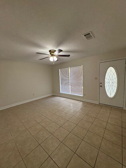 Building Photo - 106 Shiloh Cir