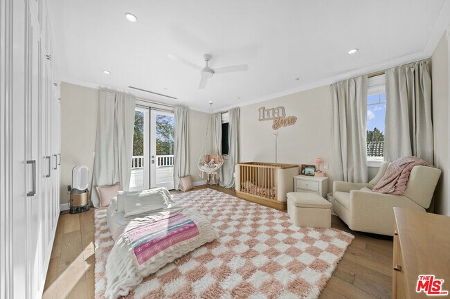 Building Photo - 12345 Huston St