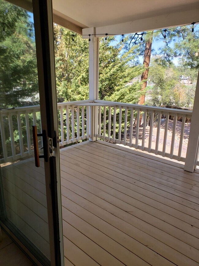 Building Photo - Super Clean 3 Bed / 2 Bath with RV parking