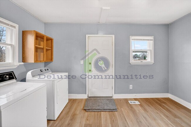 Building Photo - Newly Remodeled 3 Bedroom Home In Muskegon Heights!!